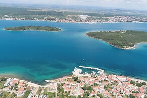 Seaview Apartment in Pasman A2