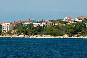 Seaview Apartment in Pasman A2