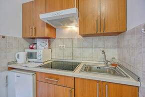 Seaview Apartment in Pasman A1