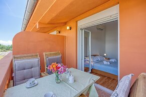 Seaview Apartment in Pasman A1