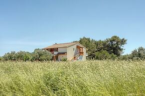 Seaview Apartment in Pasman A1