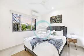 ZENHOUSE STYLISH - 3BR Home near Shops