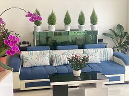 Tuong Vy Dalat Central