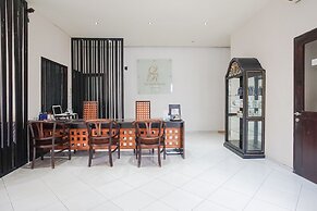 Queen Rose Villa & Spa