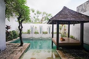 Queen Rose Villa & Spa