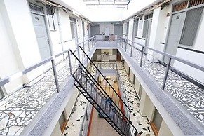 Hotel Amrit Near Old Delhi Railway Station
