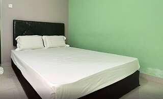 OYO 90789 Stutong Point