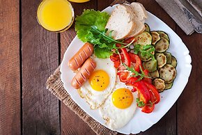 Suha retreat Soc Son