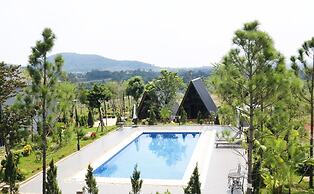 Suha retreat Soc Son