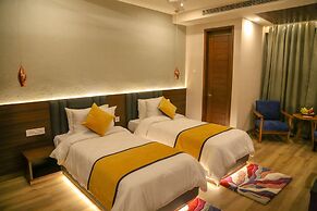 Four Leaf Hotel Sapphire Blue