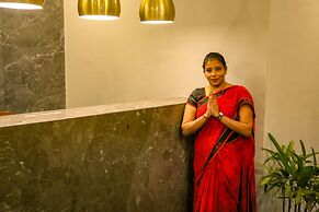 Four Leaf Hotel Sapphire Blue