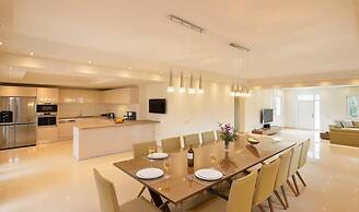 Melitini in Souda With 7 Bedrooms and 6 Bathrooms