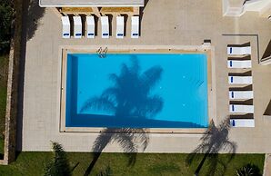 Melitini in Souda With 7 Bedrooms and 6 Bathrooms