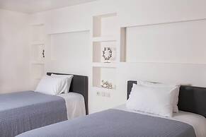 Melitini in Souda With 7 Bedrooms and 6 Bathrooms