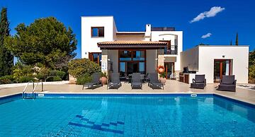 Villa 93 Calantha in Kouklia