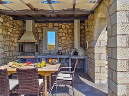 Azure Villa in Platanias