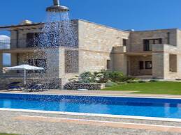 Azure Villa in Platanias