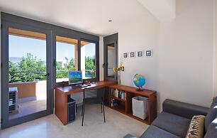 Chloe Seafront Villa