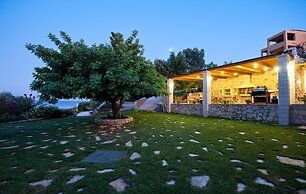 Chloe Seafront Villa