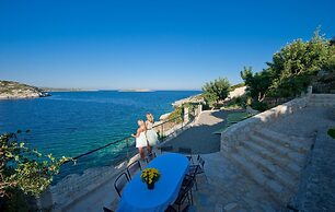 Chloe Seafront Villa