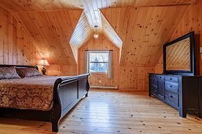 Executive Plus 52 - Beautiful Spacious log Home With Private hot tub P