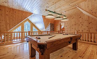 Executive Plus 52 - Beautiful Spacious log Home With Private hot tub P