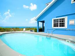 Luxury 4 Bdr Ocean View Home w Pool Hot Tub