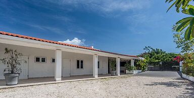 Palm Beach 34 Suitable for 8 Persons 4 Bedrooms 4 Bathrooms
