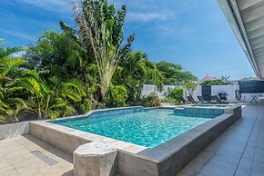Palm Beach 34 Suitable for 8 Persons 4 Bedrooms 4 Bathrooms