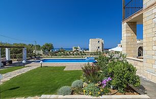 Emerald Villa 70m From the Beach