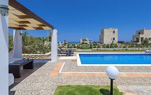 Emerald Villa 70m From the Beach