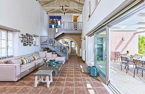 Villa Rouga in Xirosterni