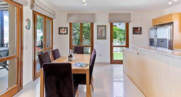 Junior Villa Cz02 Salamis