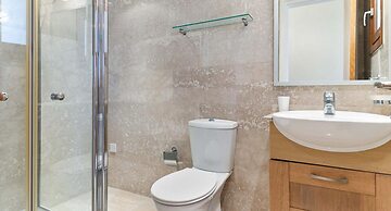 Junior Villa Cz02 Salamis