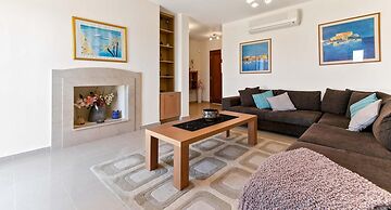 Junior Villa Cz02 Salamis