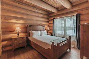 Executive Double 26 - Stunning Luxury log Home With hot tub Sauna Heat
