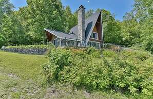 The Bison - Waterfront A-frame With Private Dock