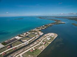 Villa Laguna Gecko in Belize City