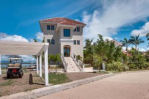 Villa Laguna Gecko in Belize City