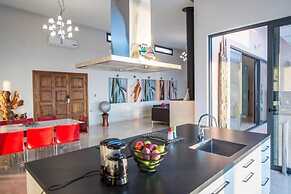 Jamila Villa in Kalathas