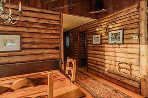 The Loon Cabin - Private Island Stay With hot tub 3 Private Beaches an