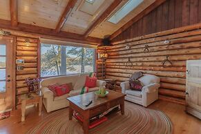 The Loon Cabin - Private Island Stay With hot tub 3 Private Beaches an