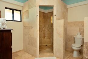 Villa Mission Bay in Belize City