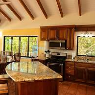 Villa Mission Bay in Belize City