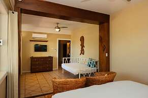 Villa Mission Bay in Belize City