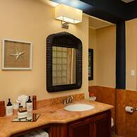 Villa Mission Bay in Belize City