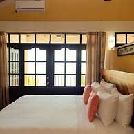 Villa Mission Bay in Belize City