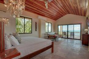 Villa Mission Bay in Belize City