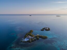 Gladden Caye Private Island Resort