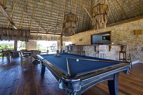 Incredible All-inclusive Luxury Private Island Resort in the Caribbean